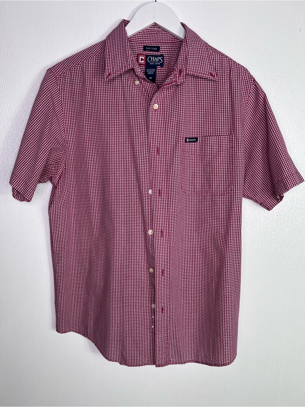 CHAPS Men’s Red White Gingham Plaid Short Sleeves Shirt Size Medium